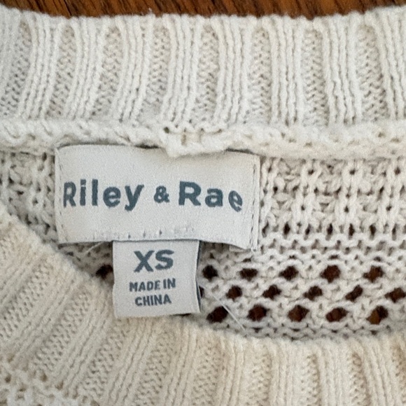 Riley & Rae Cream Short-Sleeved Textured Knit Sweater - Picture 2 of 4
